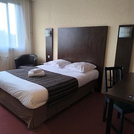 Adonis Lyon Est Hotel Artys Saint-Priest-en-Jarez Dış mekan fotoğraf