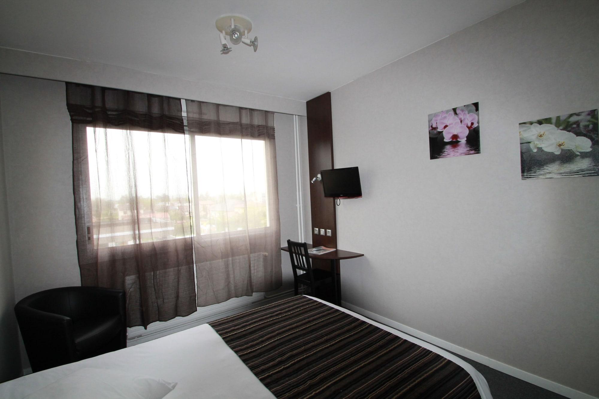 Adonis Lyon Est Hotel Artys Saint-Priest-en-Jarez Dış mekan fotoğraf