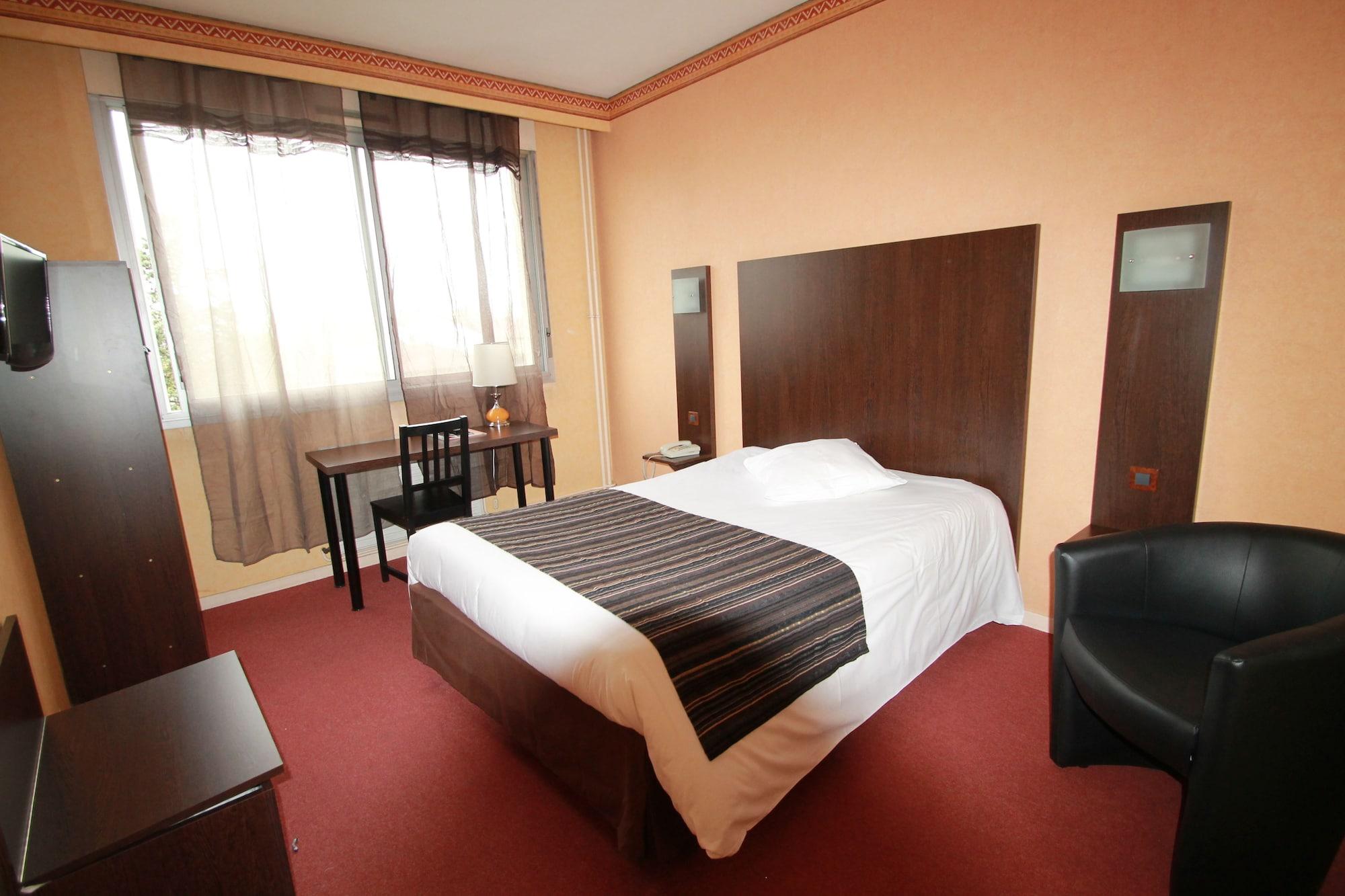 Adonis Lyon Est Hotel Artys Saint-Priest-en-Jarez Dış mekan fotoğraf
