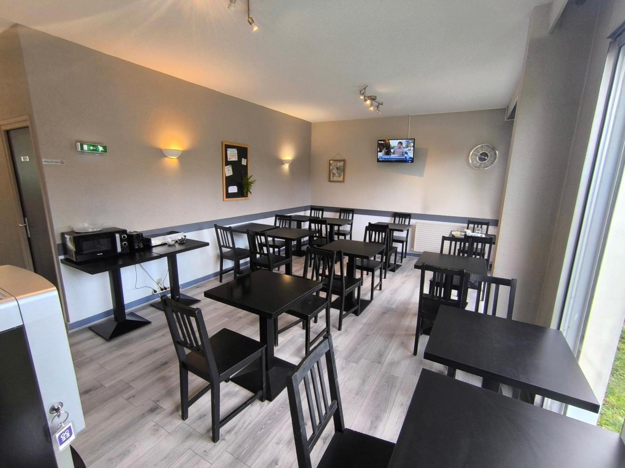 Adonis Lyon Est Hotel Artys Saint-Priest-en-Jarez Dış mekan fotoğraf