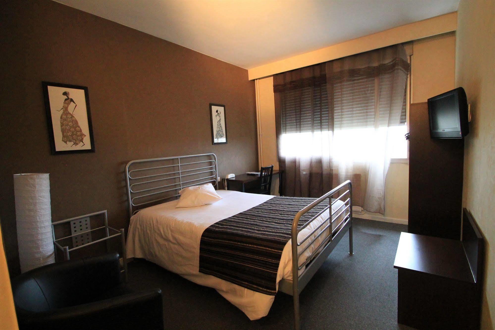 Adonis Lyon Est Hotel Artys Saint-Priest-en-Jarez Dış mekan fotoğraf