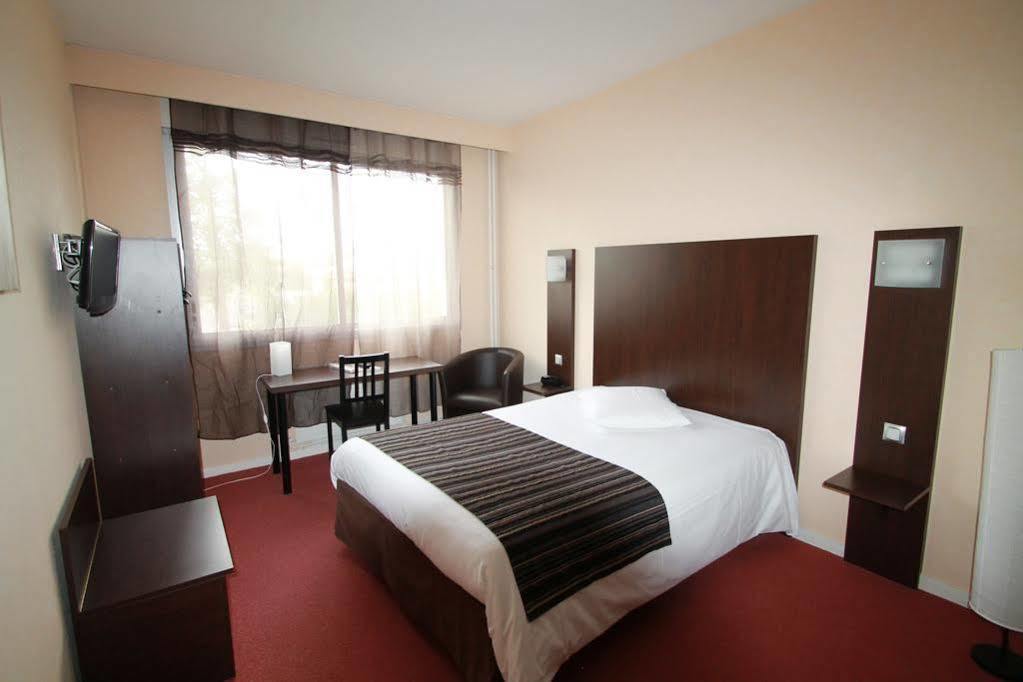 Adonis Lyon Est Hotel Artys Saint-Priest-en-Jarez Dış mekan fotoğraf